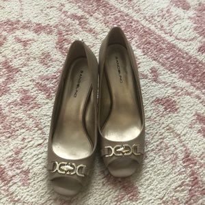 Tan opened toed heels